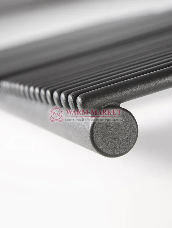 Вертикальный дизайн радиатор Cordivari Dafne