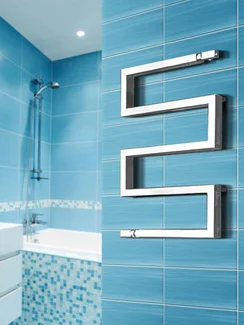 Ultra White - белый дизайн полотенцесушитель с боковым подключением из квадратного профиля