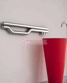 Дизайнерский полотенцесушитель из матовой полированной нержавеющей стали Redox Carisa