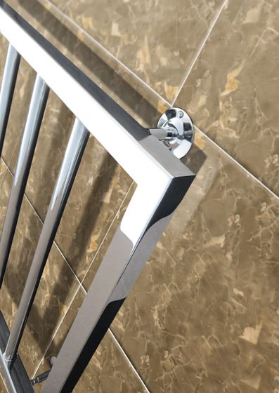 Corsa - водяной дизайн полотенцесушитель с квадратными и круглыми формами