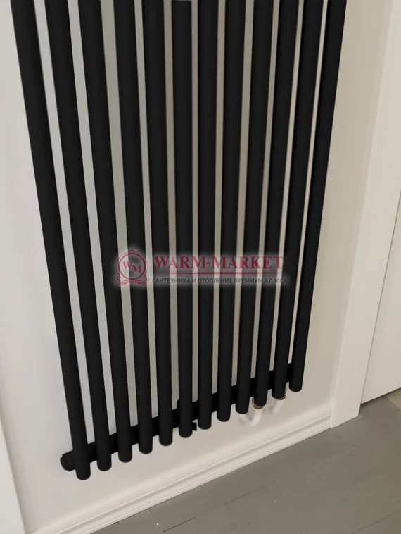 Garmonia A25 V1 - вертикальный трубчатый радиатор высотой 1784 мм черного цвета