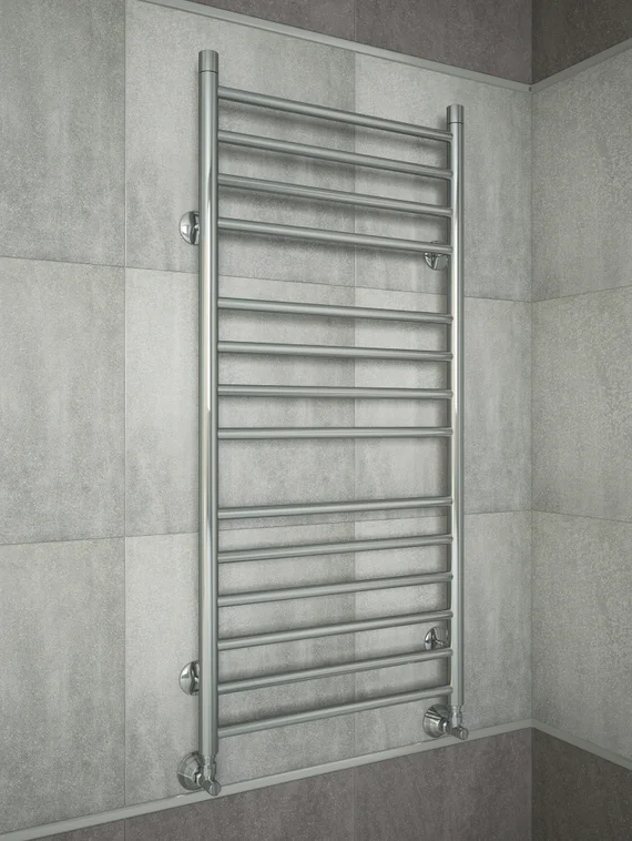 Avrora - водяной полотенцесушитель с прямыми перекладинами цвета хром.