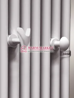 Крючок v-образный для полотенцесушителей и радиаторов белого цвета.