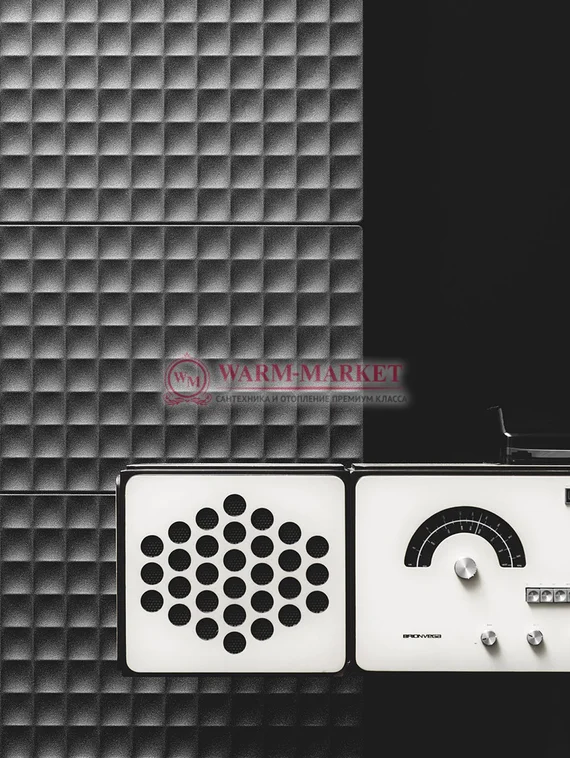 Вертикальный дизайн радиатор Antrax IT Waffle