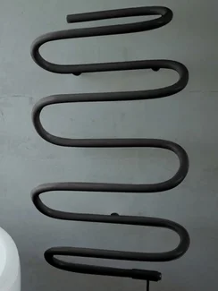 Полотенцесушитель Terma Spiro - электрический полотенцесушитель с греющим кабелем