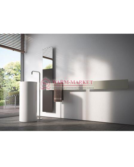 Вертикальный дизайн радиатор Antrax IT Tavola e Tavoletta