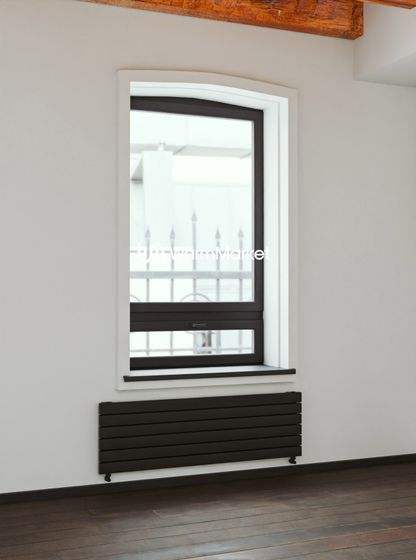 Bareng Temper Z 700 - горизонтальный трубчатый радиатор шириной 700 мм, нижнее разнесенное подключение