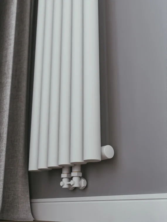 Bareng Monte Light V 1750 - вертикальный трубчатый радиатор высотой 1750 мм, нижнее центральное подключение