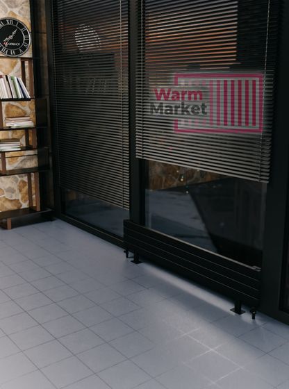 Axxinot Adero 30х60 ZN - горизонтальный радиатор на ножках шириной 800 мм, 5 секций