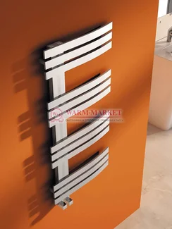 Дизайнерский полотенцесушитель из матовой полированной нержавеющей стали Adore Carisa