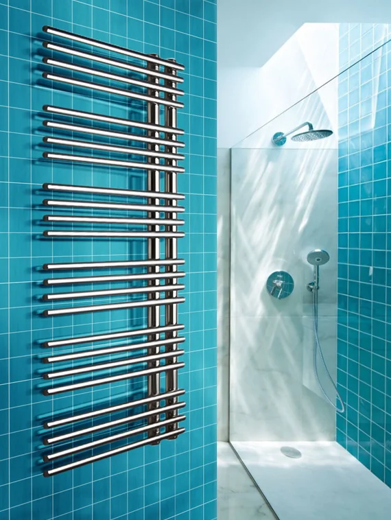 Brigantina - дизайн полотенцесушитель с перекладинами внахлест хром