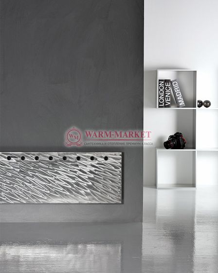 Вертикальный дизайн радиатор Antrax IT Flat