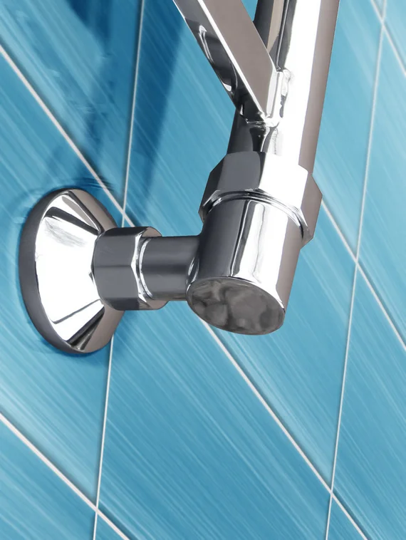 Maxima - водяной полотенцесушитель круглым и квадратным профилем