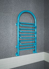 Liana Classic Ral - цветной полотенцесушитель с изогнутой перекладиной