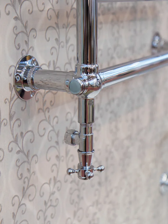 Cezares Salerno - классический полотенцесушитель в стиле ретро