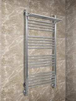 Bogema P - водяной полотенцесушитель с греющей полкой, 500х500 мм