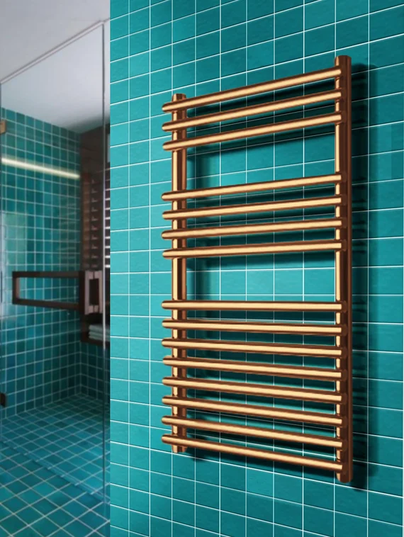 Leona - дизайн полотенцесушитель с круглыми перекладинами внахлест цвета бронза