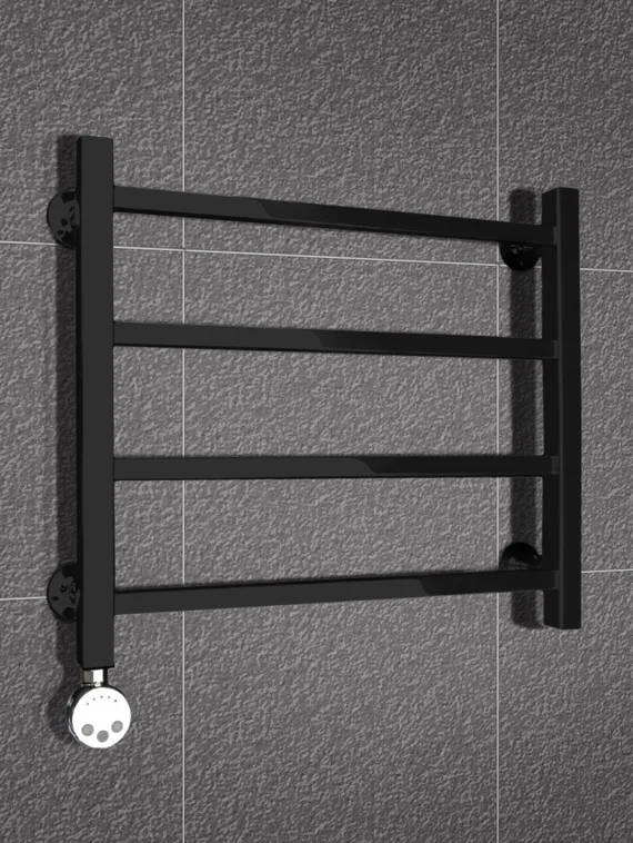 Quatro Black - черный полотенцесушитель с квадратным профилем