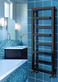 Corsica Black - черный дизайн полотенцесушитель оригинальной формы