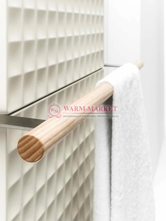 Вертикальный дизайн радиатор Antrax IT Waffle