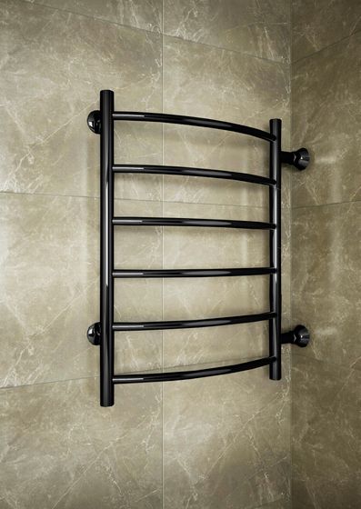 Classic - водяной полотенцесушитель с боковым подключением черного цвета.