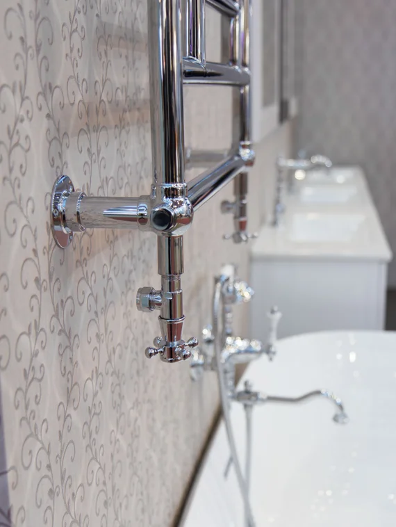 Cezares Salerno - классический полотенцесушитель в стиле ретро