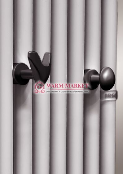 Крючок v-образный для полотенцесушителей и радиаторов черного цвета.