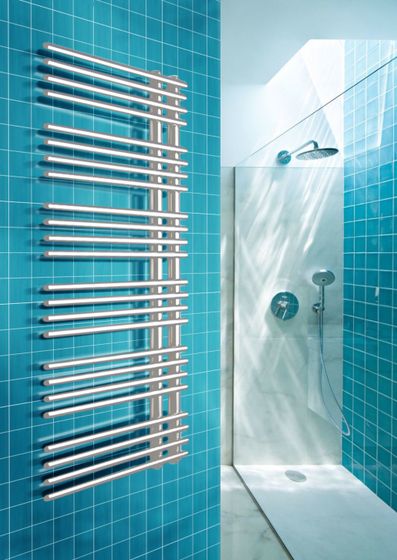 Brigantina - водяной дизайн полотенцесушитель с перекладинами внахлест