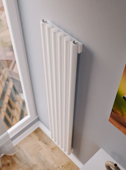 Bronto Soma V - вертикальный трубчатый радиатор высотой 2250 мм, нижнее правое подключение