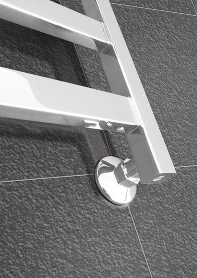 Verona - водяной дизайн полотенцесушитель с квадратными вертикалями