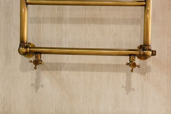 Cezares Taranto - полотенцесушитель в стиле ретро