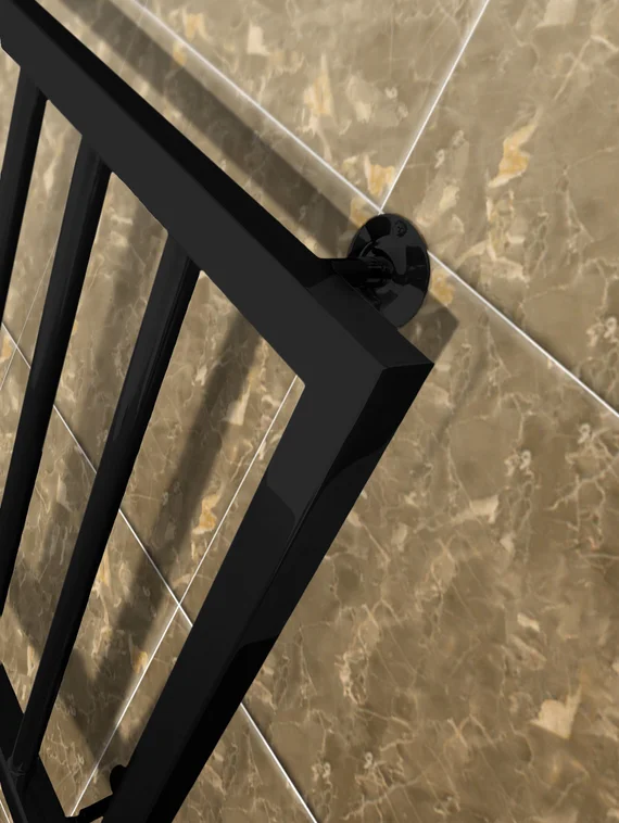 Corsa - дизайн полотенцесушитель с квадратными и круглыми формами