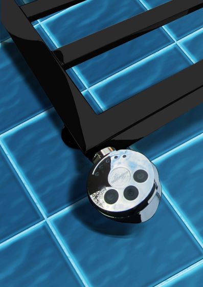 Bergamo - дизайн полотенцесушитель с квадратным профилем