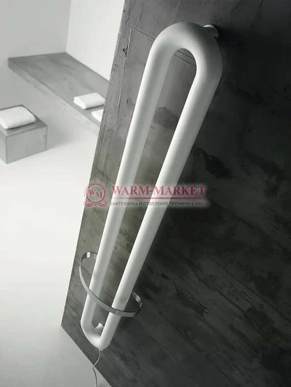 Вертикальный дизайн радиатор Antrax IT Tubone