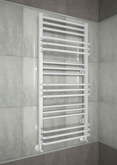 Sorento  - белый полотенцесушитель с чередующимися полками.