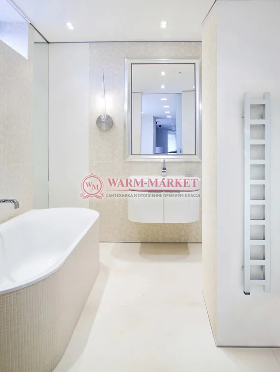 Quadro EQ11 - электрический дизайн-полотенцесушитель из нержавеющей стали