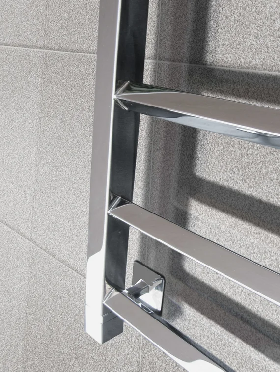 Sorento - полотенцесушитель c перекладинами оригинальной формы