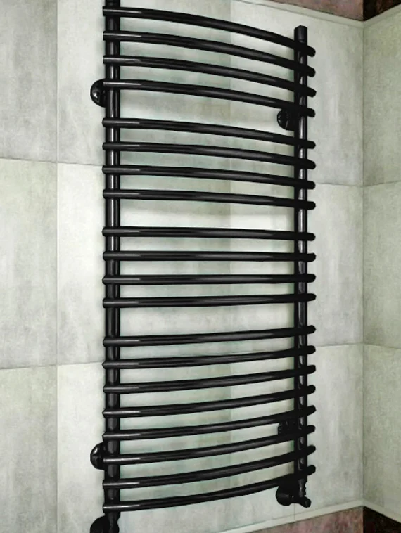 Mario Black - черный полотенцесушитель выгнутый вперед.