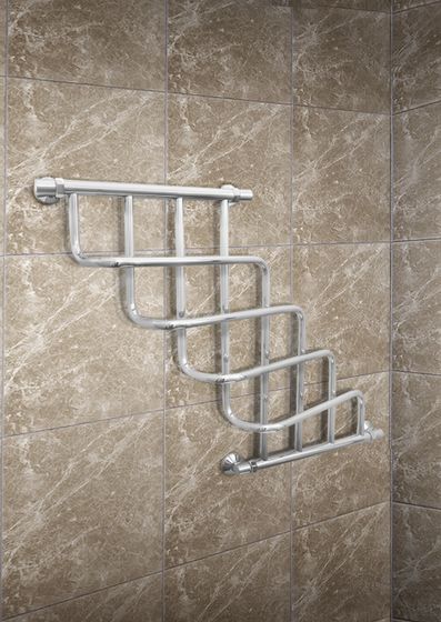 Kaskad - водяной полотенцесушитель оригинальной формы белого цвета