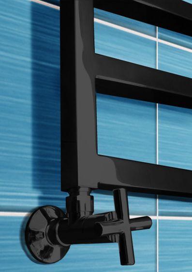 Ancona Black - черный дизайн полотенцесушитель квадратной формы