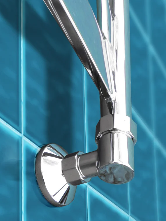 Napoli - водяной дизайн полотенцесушитель с широким профилем прямоугольного сечения