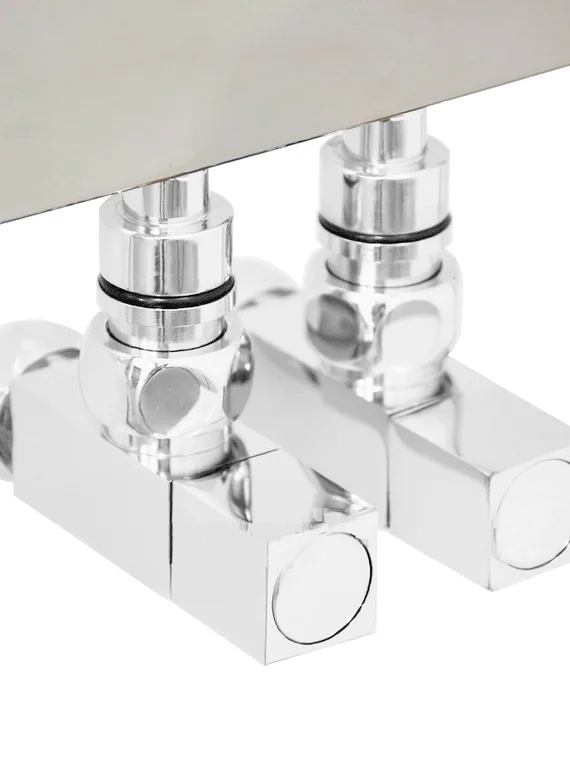 Вентиль квадратный регулировочный прямой белого цвета.