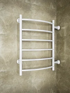 Classic White - водяной полотенцесушитель с боковым подключением белого цвета.