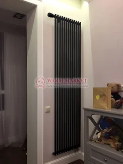 Garmonia A25 V1 - вертикальный трубчатый радиатор высотой 1784 мм черного цвета