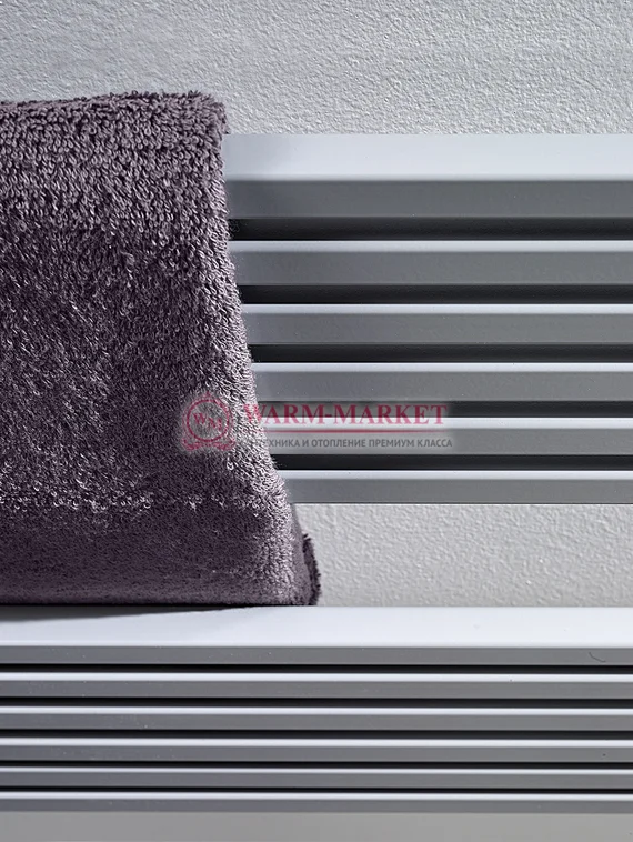 Горизонтальный дизайн радиатор Antrax IT Bdo Trim