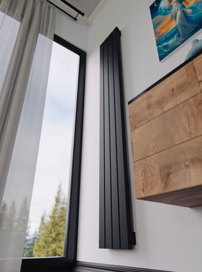 Bronto Silva V - вертикальный трубчатый радиатор высотой 1750 мм, нижнее центральное подключение