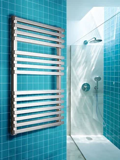 Bellini - дизайн полотенцесушитель с квадратным профилем