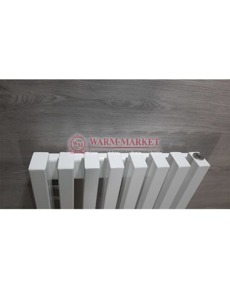 Steel V 30х50 750 - вертикальный трубчатый дизайн-радиатор, 3 секции