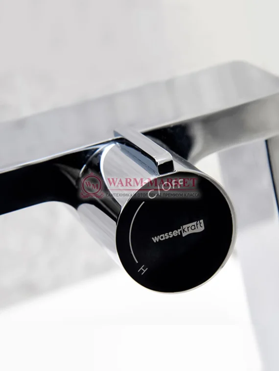 Смеситель для умывальника черный Alme 1510-Bl