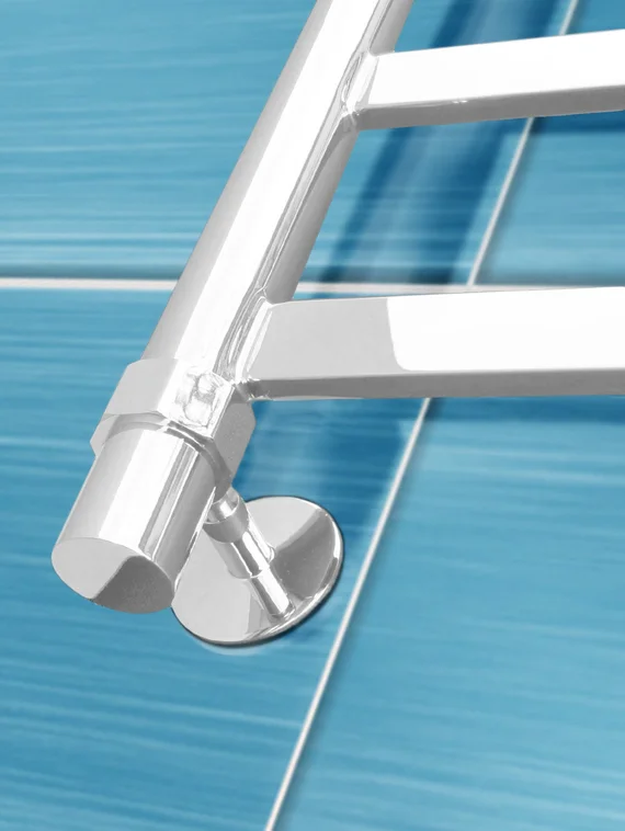 Maxima - узкий полотенцесушитель шириной 300 мм. белый